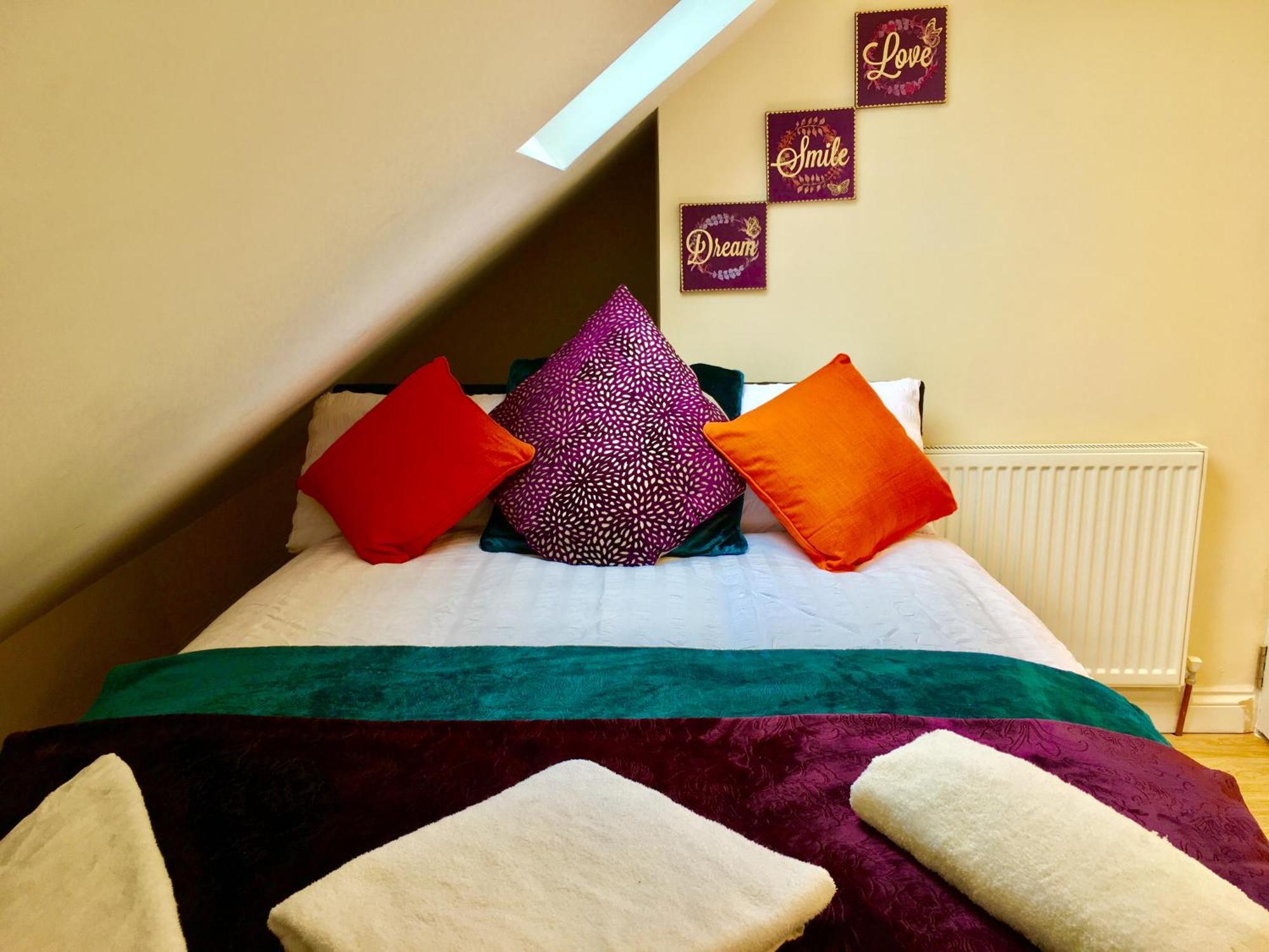אילפורד 1 Bed Apartment,Recep,Kitchen,Bath מראה חיצוני תמונה